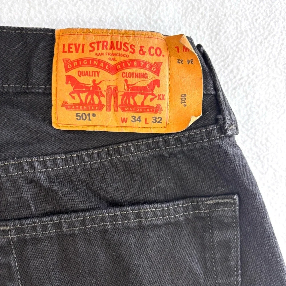 Levi's 501 Men's Black Faded Buttonfly Classic 100% Cotton Straight Jeans‎ 34/32